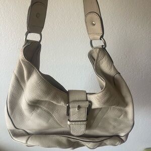 Michael Kors Elegant Cream Leather Shoulder Bag